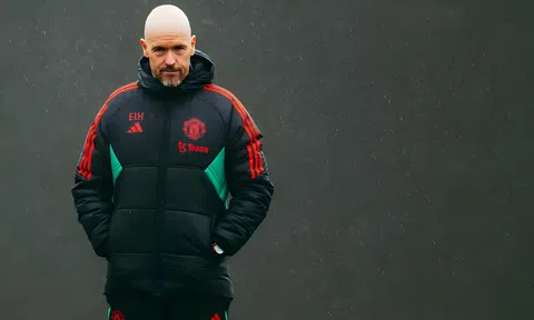 Ten Hag 'ngầm cảnh cáo' ban lãnh đạo MU