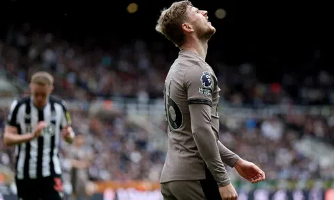 Huyền thoại Premier League chê Timo Werner thậm tệ