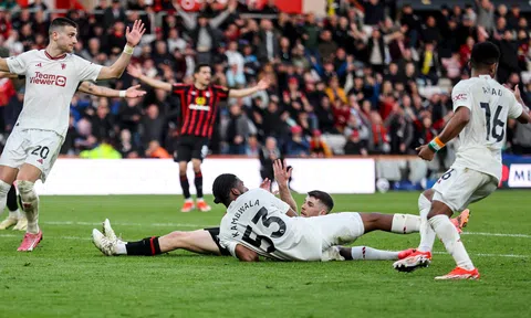 Lý giải quả penalty bị từ chối của Bournemouth cuối trận