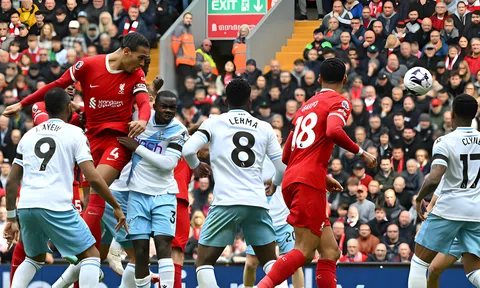 HLV tuyên bố Crystal Palace xứng đáng thắng Liverpool