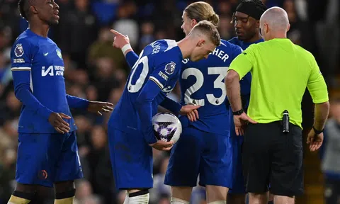 Cole Palmer nói thẳng về tình huống tranh pen của cầu thủ Chelsea