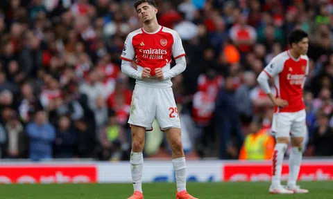 Chưa thắng Bayern, Arsenal đã phải đối mặt với mối nguy mới