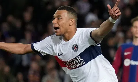 Mbappe nói thẳng về tương lai sau chiến thắng của PSG trước Barca