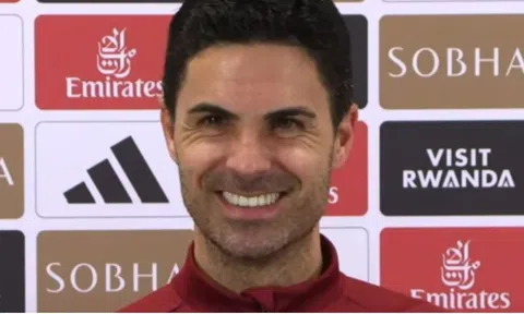 Arteta không nhịn được cười sau câu hỏi 'khó đỡ'