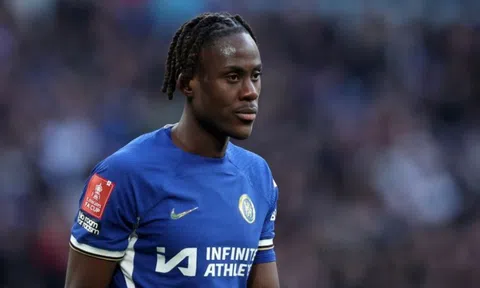 Trevoh Chalobah lần đầu tiết lộ lý do Chelsea thua Man City