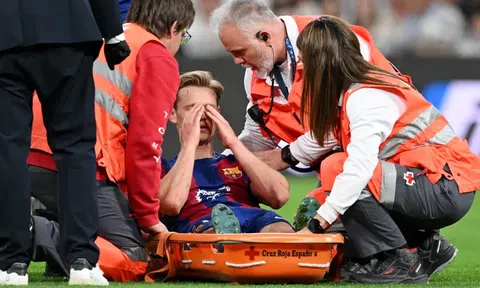 Bại trận trước Real, Barca còn nhận thêm tin buồn tột độ