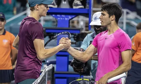 Jannik Sinner đợi Carlos Alcaraz ở chung kết Madrid Open 2024