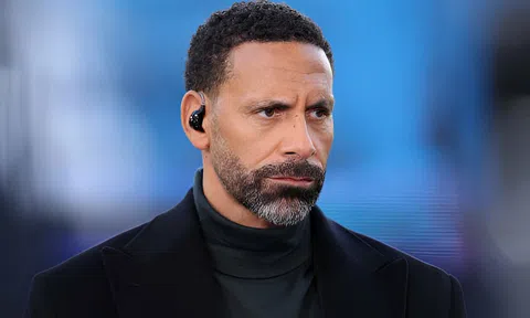 So sánh với Alonso, Rio Ferdinand ra mặt bảo vệ Pochettino