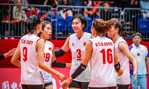 Thanh Thúy ghi điểm 'như máy', bóng chuyền nữ Việt Nam tạo kỳ tích tại sự kiện thể thao đình đám châu lục