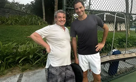 Huyền thoại quần vợt Roger Federer bất ngờ xuất hiện ở Việt Nam