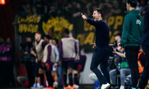 Quên ‘Fergie Time’ đi, giờ là thời của ‘Alonso Time’