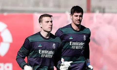 Loại công thần, Ancelotti định chọn Courtois bắt chung kết C1