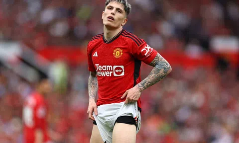 Nhìn Arsenal mà học thôi MU ơi