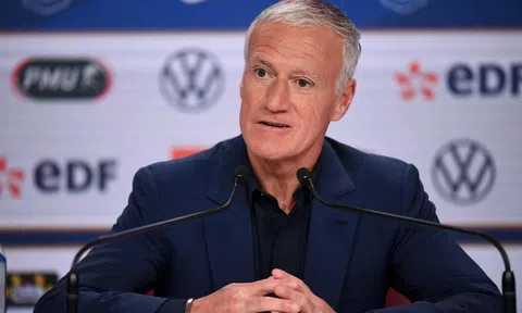 Deschamps lên tiếng đáp trả khi bất ngờ gọi Kante quay lại tuyển Pháp