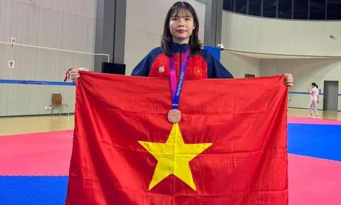 Bạc Thị Khiêm hạ võ sĩ hạng 7 thế giới, giành HCV giải Taekwondo Châu Á 2024