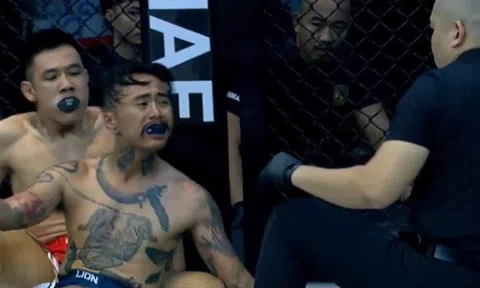 Đang đấu quyết liệt, trọng tài MMA Việt Nam bắt dừng trận đấu vì... tưởng thua