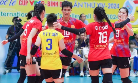 Trang chủ Liên đoàn Bóng chuyền châu Á dùng mĩ từ khi nhắc đến Bích Tuyền