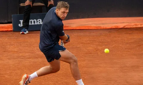 Kết quả tennis 23/5: 'Truyền nhân Novak Djokovic' vượt vòng loại Roland Garros 2024