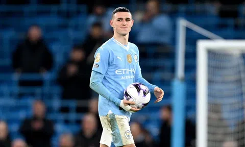 Phil Foden chỉ thẳng hai điểm yếu của bản thân