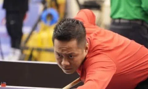 Cơ thủ Việt Nam thăng hoa với series 20 điểm, giành quyền đối đầu với huyền thoại carom thế giới