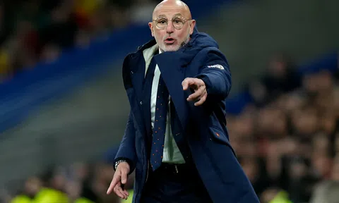 HLV Tây Ban Nha chỉ thẳng ứng viên vô địch Euro và Quả bóng vàng 2024