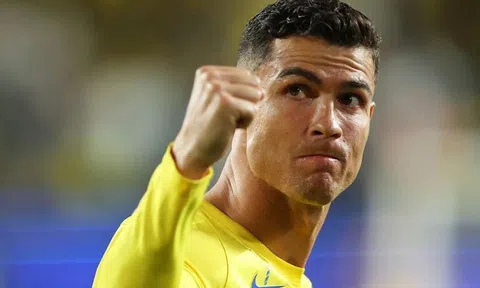 Ronaldo cảnh báo trọng tài trước trận chung kết cùng Al Nassr