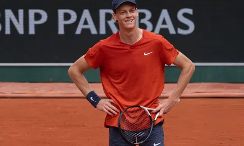 Lịch thi đấu tennis 29/5: Jannik Sinner đụng "lão tướng"