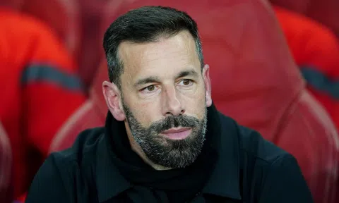 Van Nistelrooy được liên hệ làm HLV trưởng đội bóng Ngoại hạng Anh