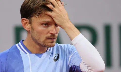 Cựu số 7 thế giới bị 'phỉ nhổ', BTC Roland Garros lập tức có biện pháp mạnh tay