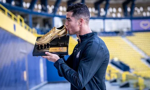 Al Nassr chúc mừng Ronaldo đoạt chiếc giày vàng lịch sử