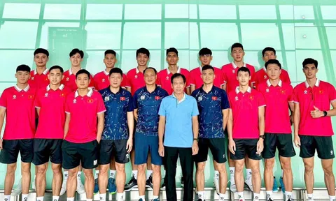 ĐT bóng chuyền nam Việt Nam lên đường dự AVC Challenge Cup 2024