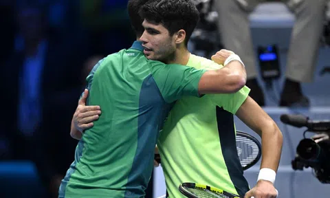 Carlos Alcaraz đứng trước cơ hội vượt mặt Novak Djokovic