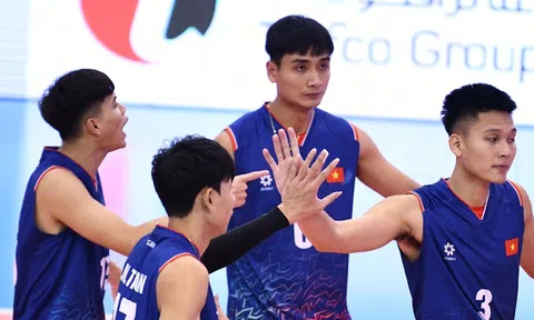 Bóng chuyền nam Việt Nam thua cay đắng bởi tình huống gây tranh cãi