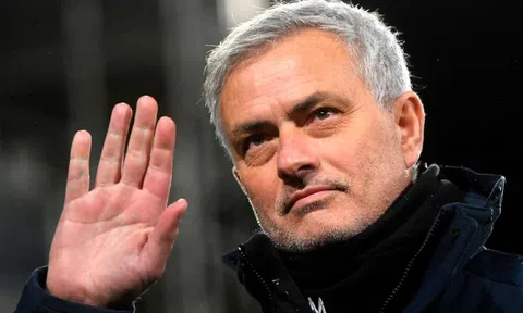 Vừa tiếp quản Fenerbahce, Mourinho muốn tái hợp ngay học trò Ngoại hạng Anh