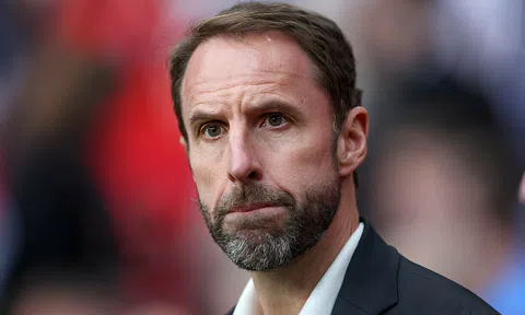 Southgate đáp trả chỉ trích của CĐV Anh với thất bại trước Euro