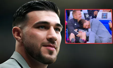 Võ sĩ quyền anh xử lý bóng lỗi khiến HLV Pochettino "cười ngã ngửa"