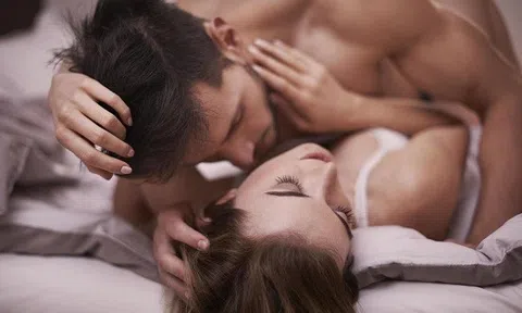 Khi đang quan hệ chăn gối, phụ nữ tuyệt đối tránh nói 5 điều này với đàn ông