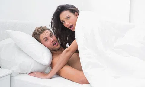 Tại sao nhiều người đàn ông đi ngoại tình dù có 'vợ đẹp, con xinh'?