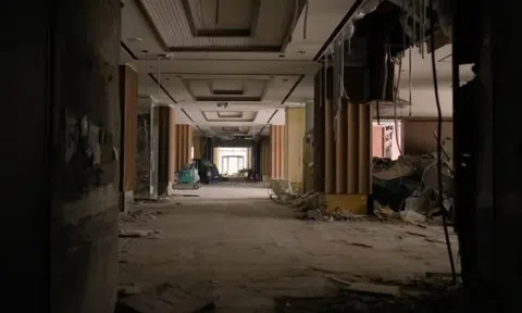 Lộ ảnh hộp đêm Burning Sun tan hoang sau 5 năm vén màn tội ác kinh hoàng của Seungri và đồng bọn