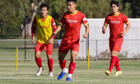 HLV Kim Sang Sik gọi hàng loạt cầu thủ lên ĐT Việt Nam