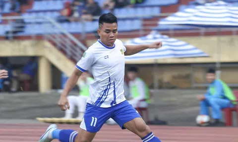 Drogba Việt Nam liên tục ghi bàn, sắp ẵm giải vua phá lưới