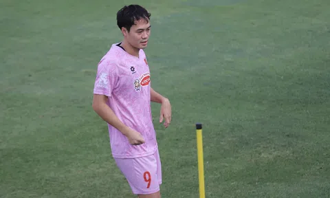 Văn Toàn nói gì khi Công Phượng không lên ĐT Việt Nam?