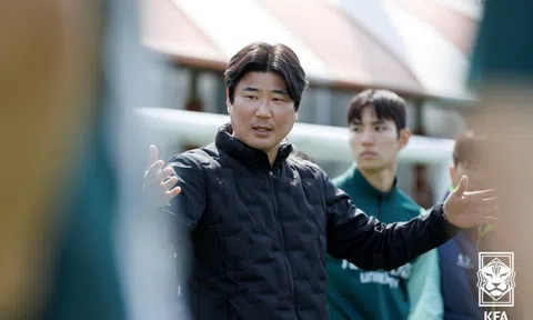 HLV Hàn Quốc tuyên bố đanh thép trước ngày đấu U19 Việt Nam