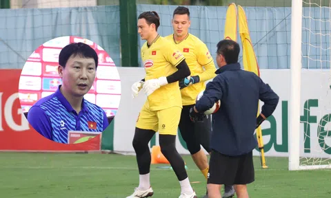 HLV Kim Sang Sik tiết lộ về việc chọn Filip Nguyễn hay Văn Lâm