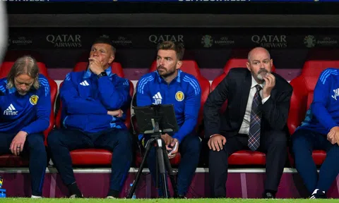 HLV Scotland nói gì sau trận thua thảm họa trước ĐT Đức?