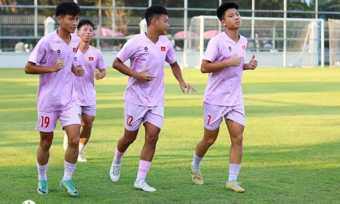VIDEO: U16 Việt Nam tập luyện trở lại sau trận hòa Campuchia