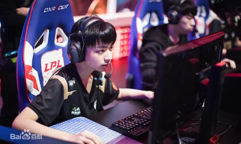 LPL: Bất ngờ trước mức lương của các tuyển thủ Trung Quốc