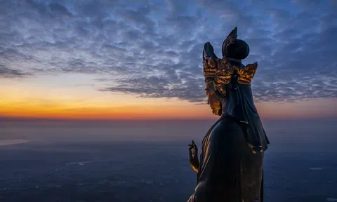 Vượt qua nhiều điểm đến tâm linh, núi Bà Đen được tìm kiếm hàng triệu lượt trên Google mỗi tháng