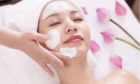 Meduskin: Giải pháp hỗ trợ trị mụn chuẩn y khoa cho làn da trắng sáng