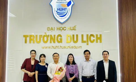 Mô hình hỗ trợ người học của Trường Du lịch - Đại học Huế : Cánh cửa mở ra bầu trời mới